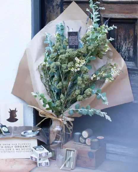 La livraison de bouquet floral de cannabis en Californie